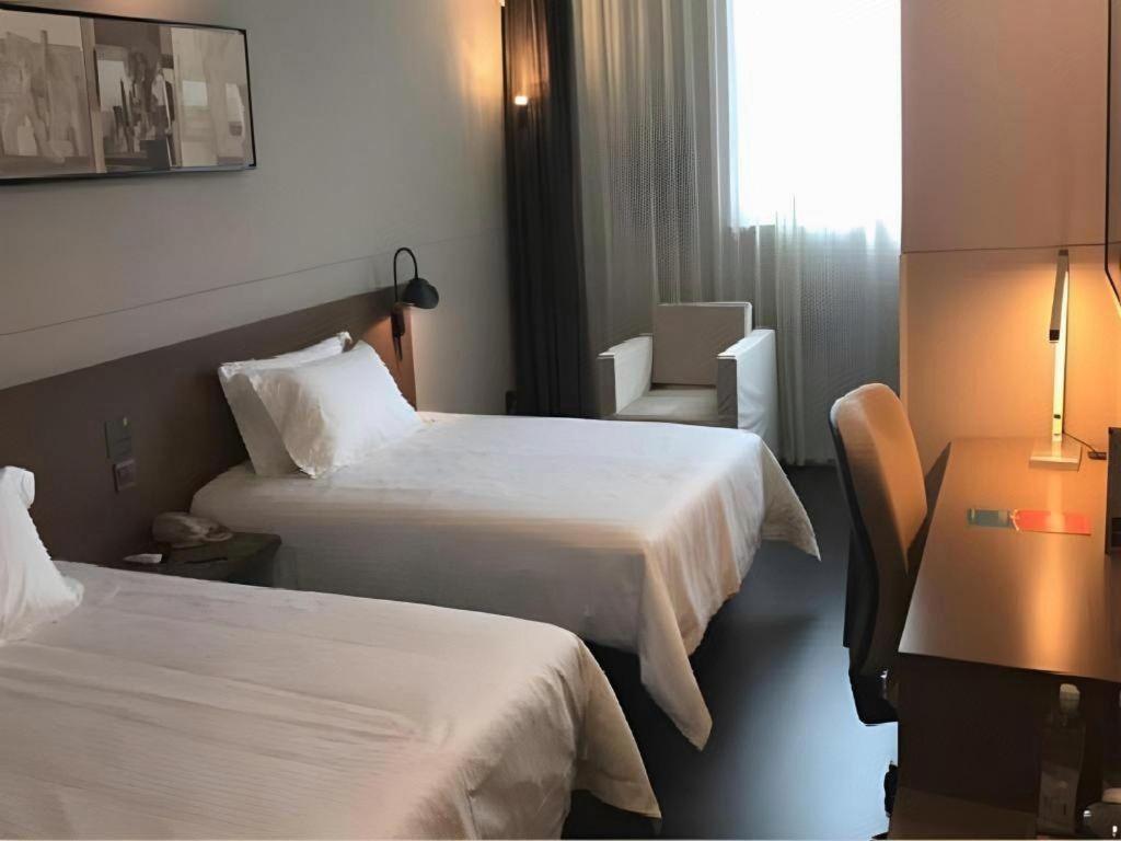 Magnotel Hotel Shanghai Railway Station Magnolia Plaza Bagian luar foto