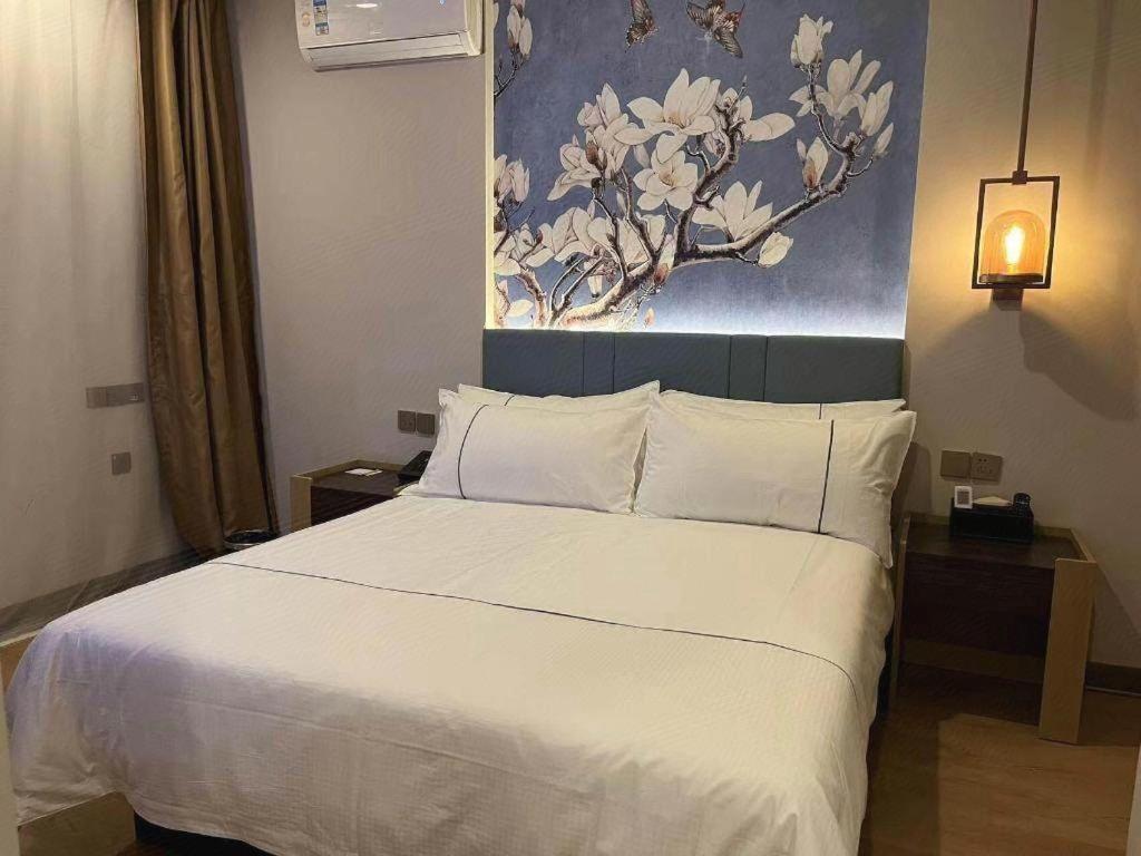 Magnotel Hotel Shanghai Railway Station Magnolia Plaza Bagian luar foto