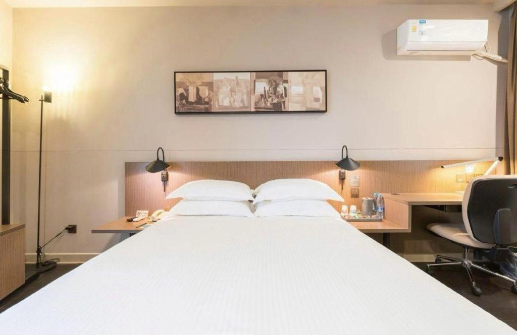 Magnotel Hotel Shanghai Railway Station Magnolia Plaza Bagian luar foto